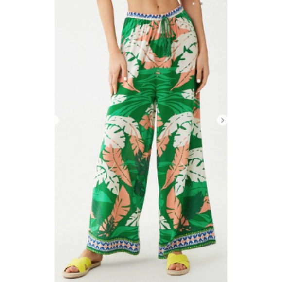 Tropical Leaf Print 